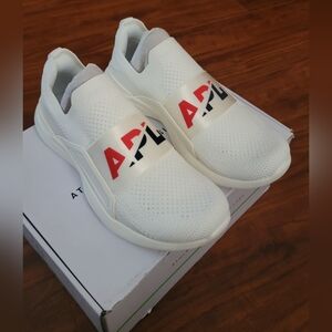 APL TechLoom Bliss, Ivory/Red/ Navy, Women's Size 7